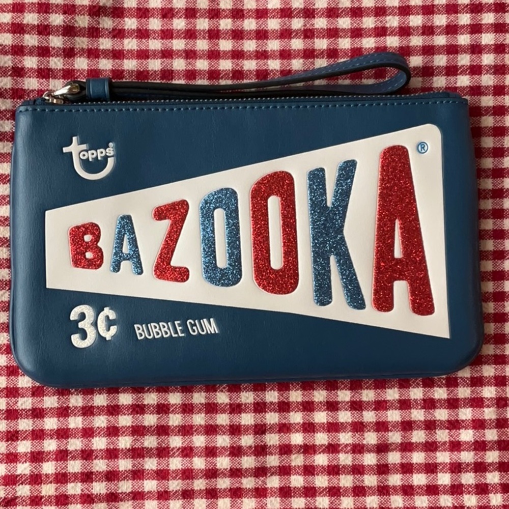 🍬 COACH BAZOOKA WRISTLET 🍬WITH BUBBLEGUM 🍬 - Picture 15 of 16
